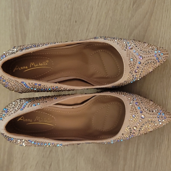 Exquisite Nude Pumps with Rhinestones - Picture 16 of 16